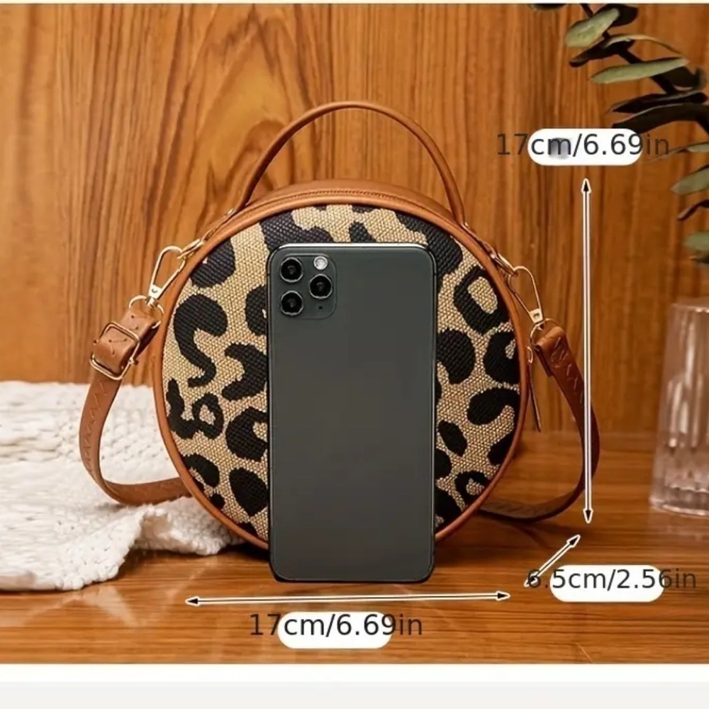 Vibrant Leopard Print Round Handbag Crossbody Bag with Zipper Closure - Picture 6 of 6